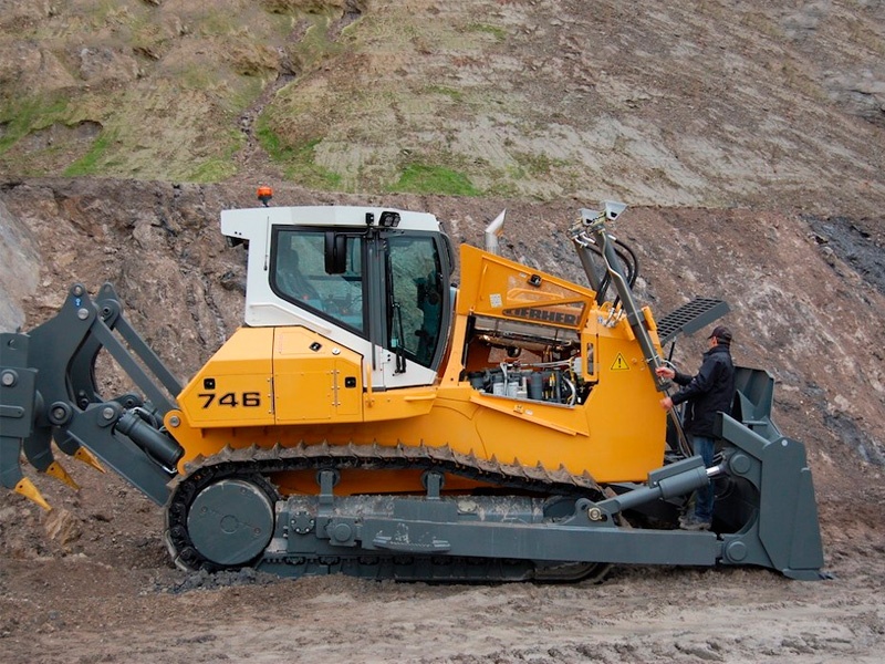 Liebherr PR 746