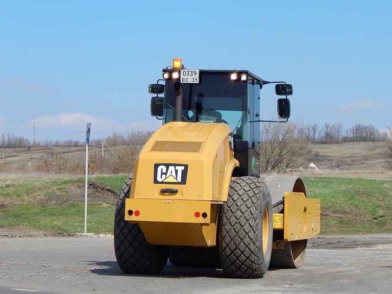 Caterpillar CS74
