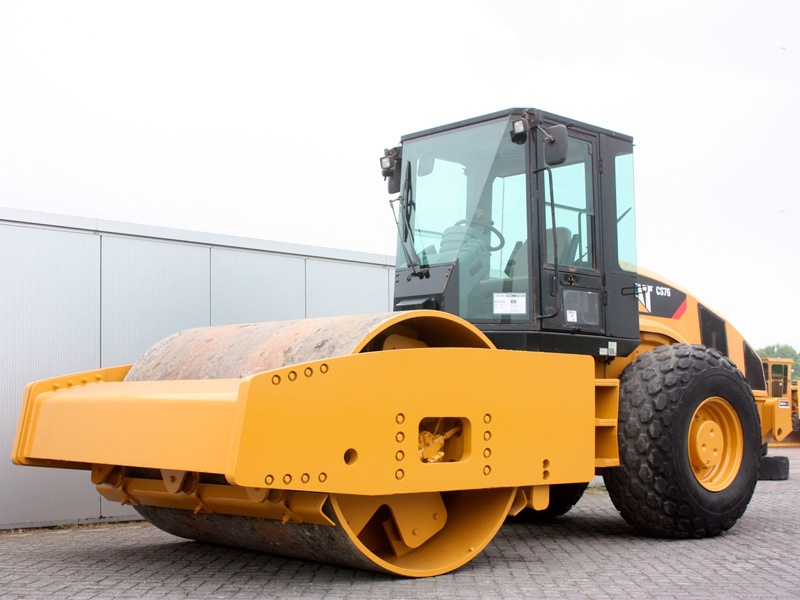 Caterpillar  CS76