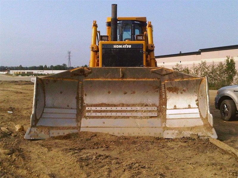 Komatsu D375A