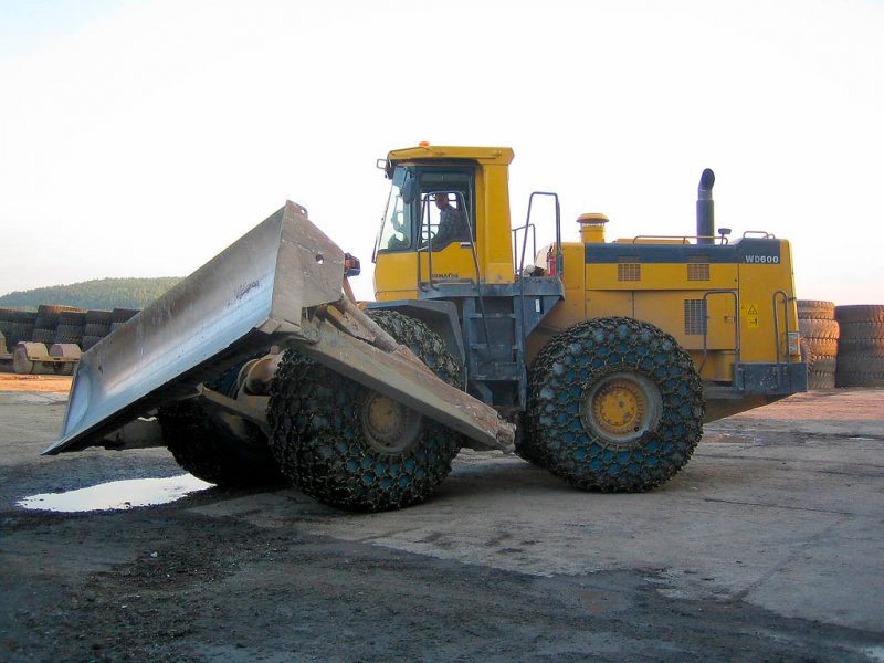 Komatsu WD600-3