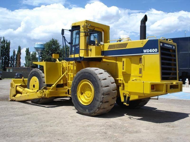 Komatsu WD600-3