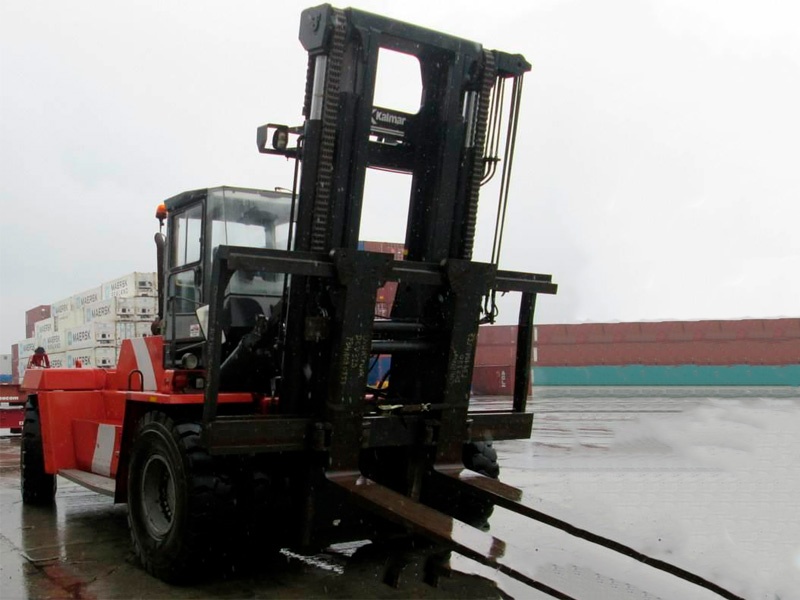  Kalmar DCD 320-12LB