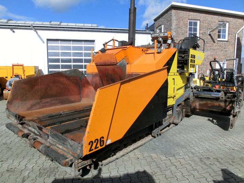 Volvo ABG Titan 226