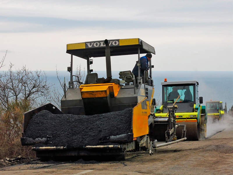 Volvo ABG Titan 5820